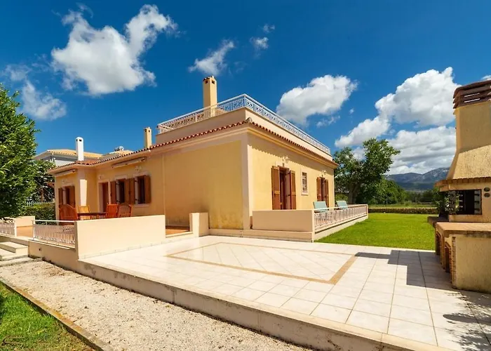 Katerina Bbq & Pool! Villa *