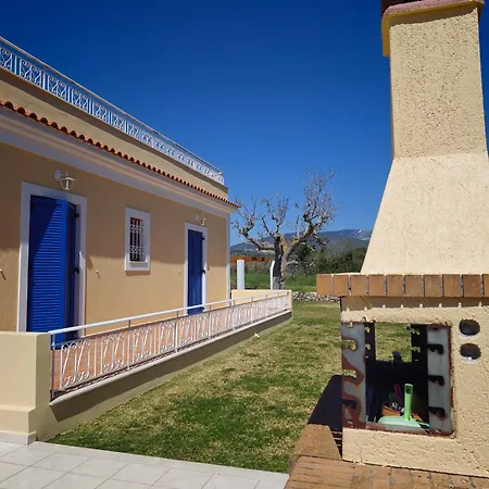 Katerina Bbq & Pool! Villa *